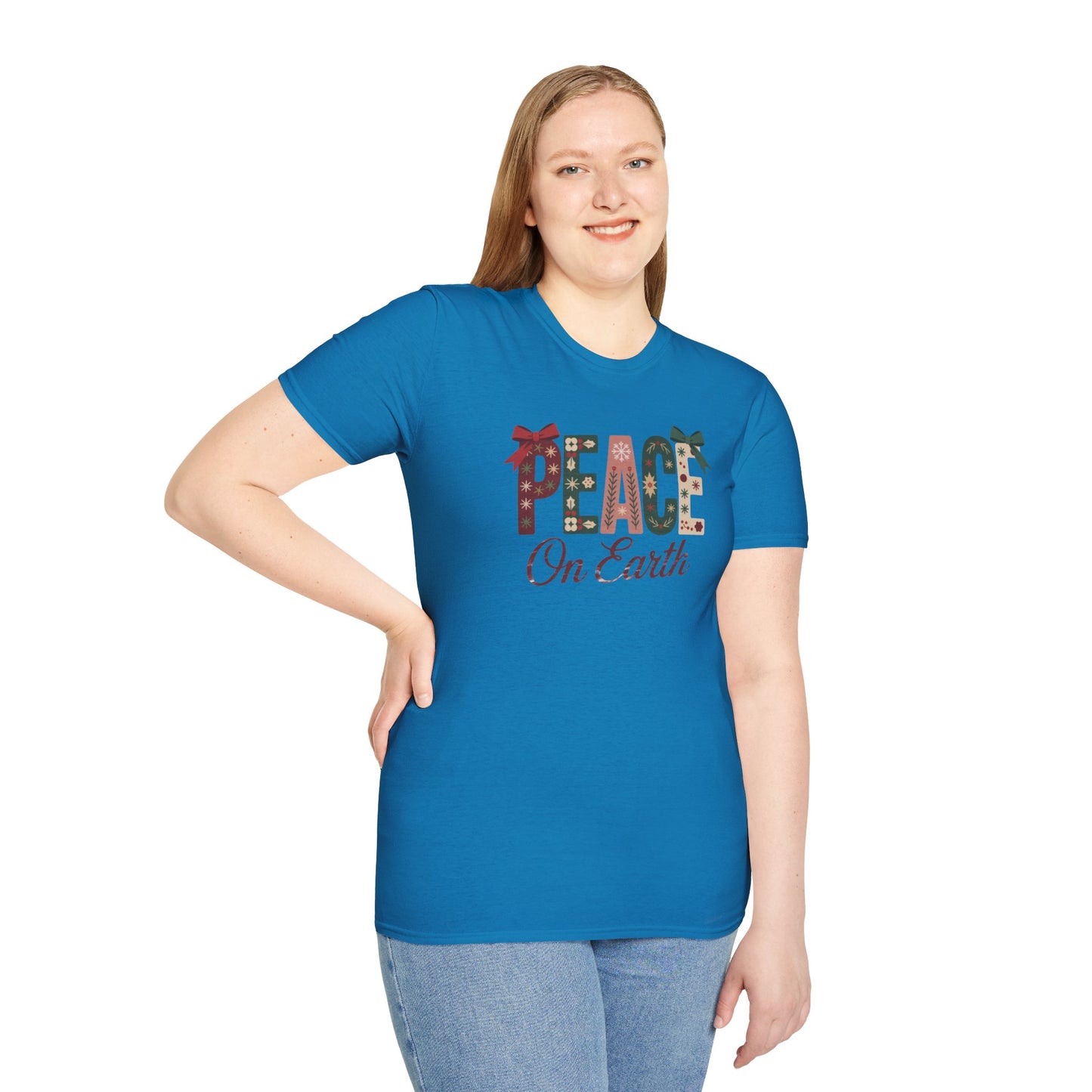 Joy and Peace Christmas T-Shirt – Festive Holiday Typography Tee with Wreath Design, Inspirational Christmas Shirt