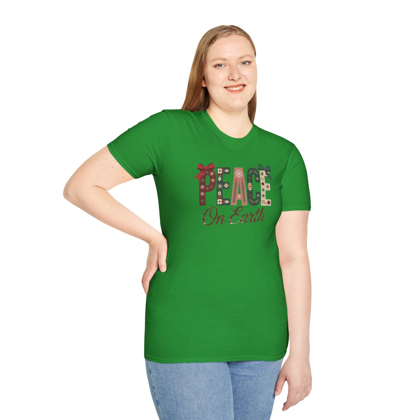 Joy and Peace Christmas T-Shirt – Festive Holiday Typography Tee with Wreath Design, Inspirational Christmas Shirt