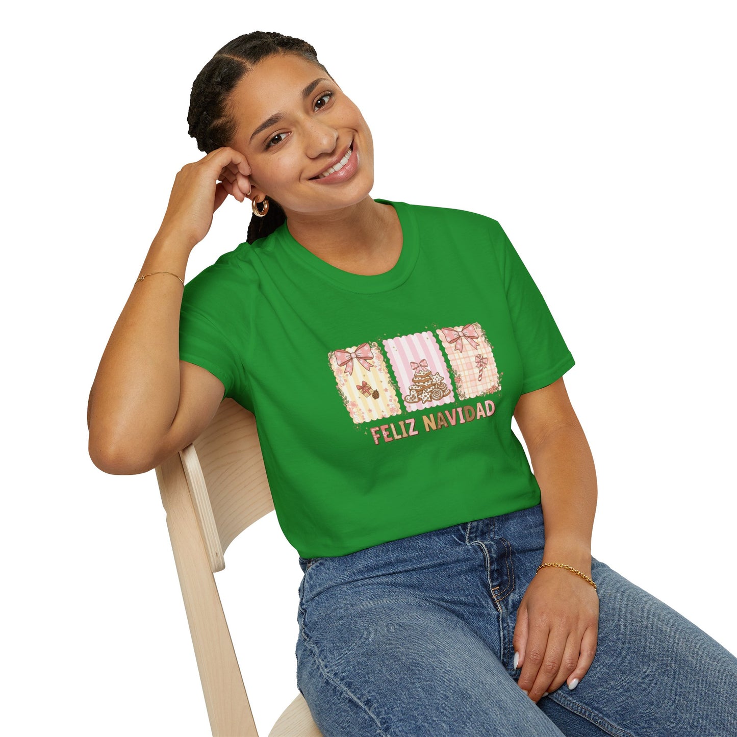 Feliz Navidad Christmas T-Shirt – Cute Pastel Holiday Tee with Bows & Gingerbread Design, Festive Spanish Christmas Shirt