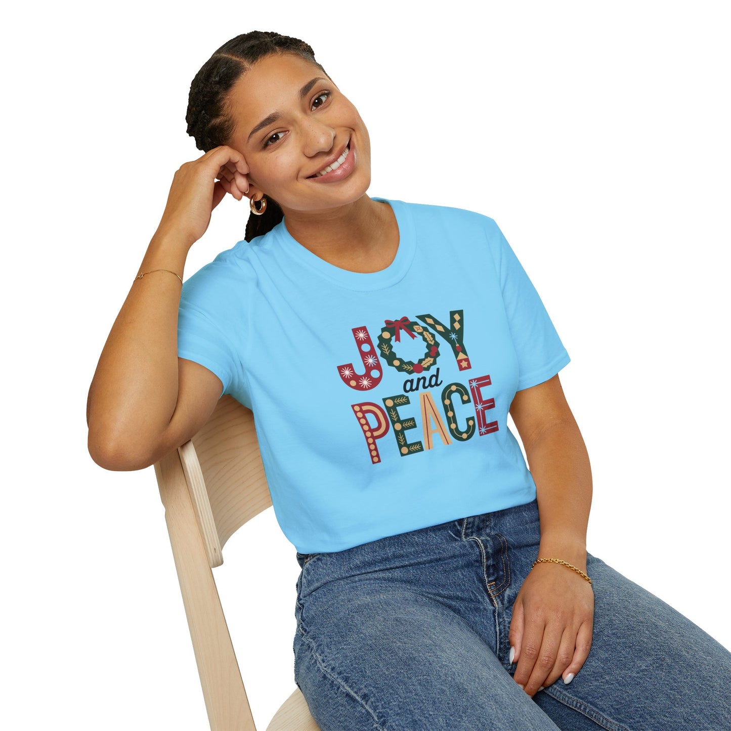 Joy and Peace Christmas T-Shirt – Festive Holiday Typography Tee with Wreath Design, Inspirational Christmas Shirt