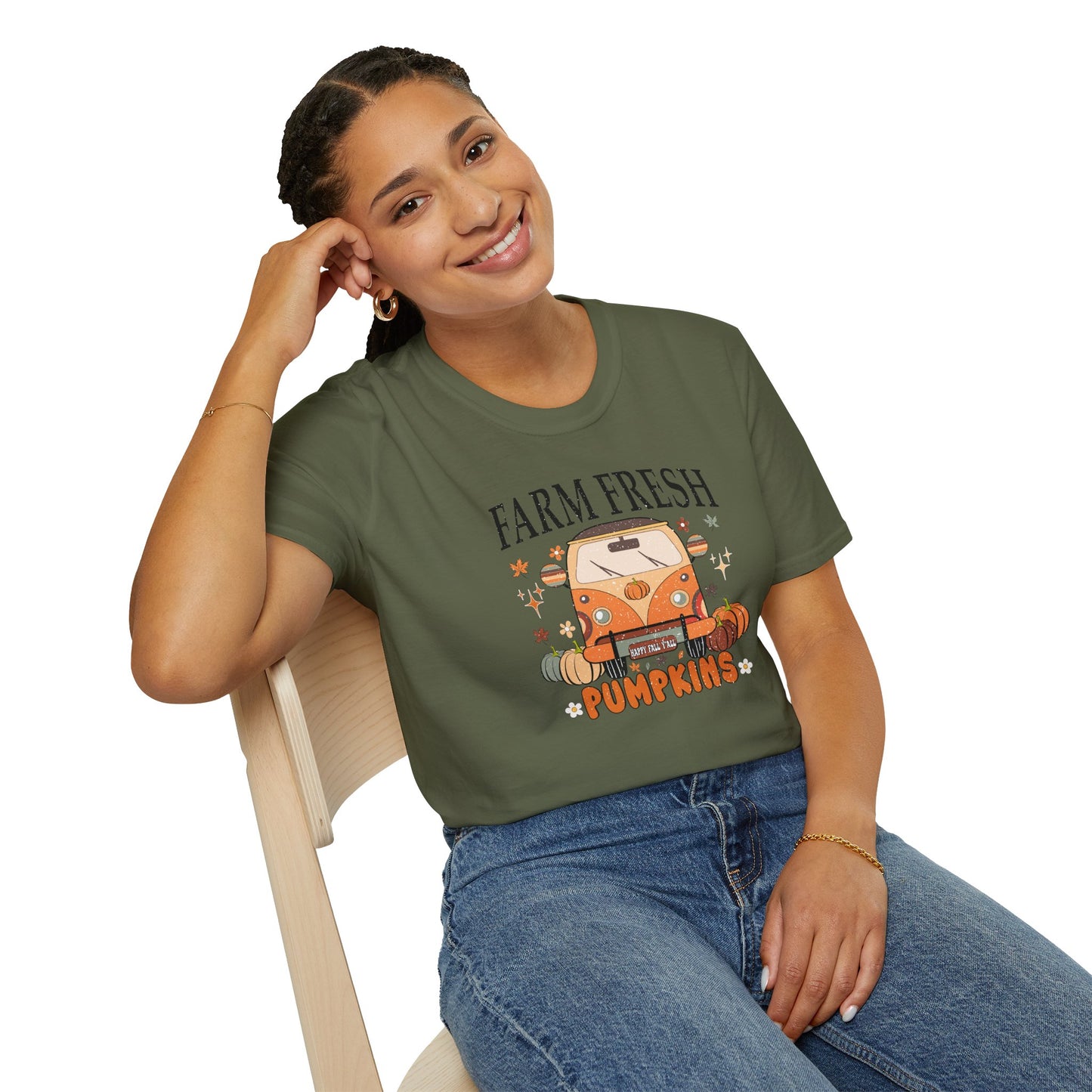 Farm Fresh Pumpkin Happy Fall Yall T-Shirt - Women's Autumn Tee, Thanksgiving Shirt, Pumpkin Thanksgiving Tee, Cozy Fall Tee for Her