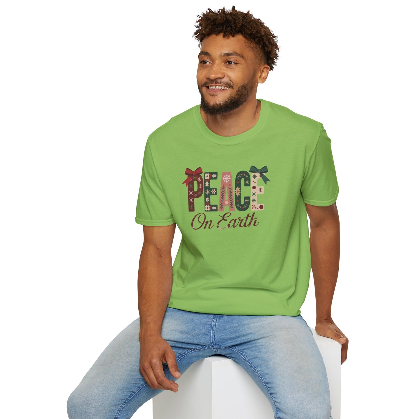 Joy and Peace Christmas T-Shirt – Festive Holiday Typography Tee with Wreath Design, Inspirational Christmas Shirt