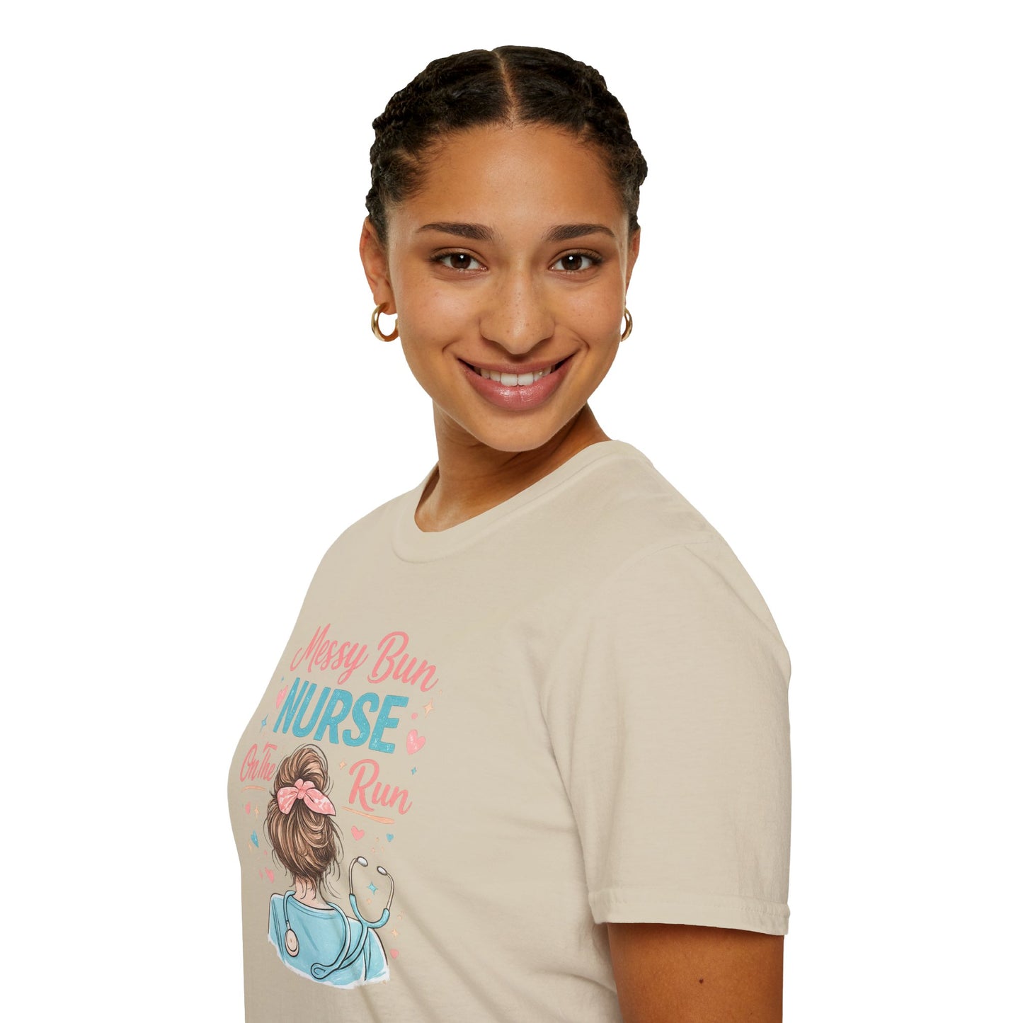 Messy Bun Nurse On The Run Shirt – Cute Nurse T-Shirt for Women – Funny RN CNA Nursing Student Tee – Nurse Gift for Her, Medical Worker Apparel