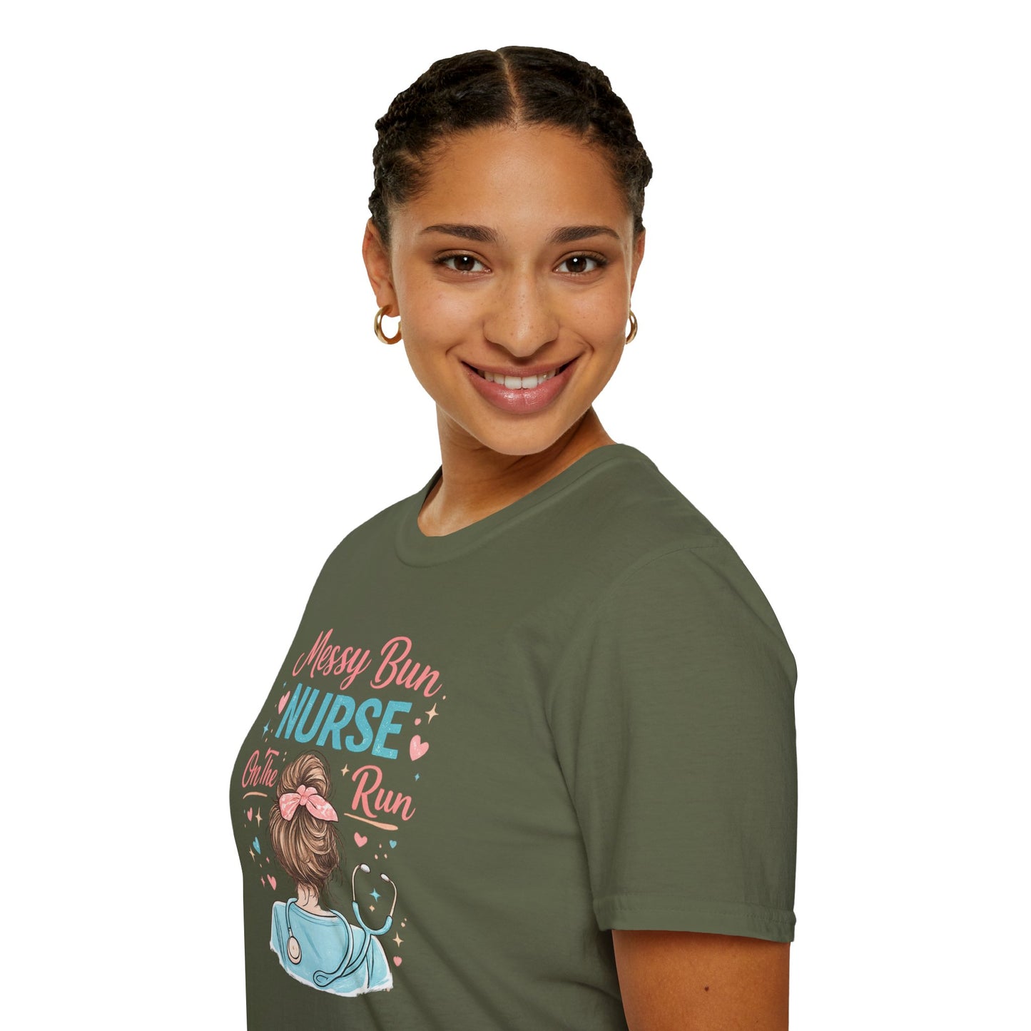Messy Bun Nurse On The Run Shirt – Cute Nurse T-Shirt for Women – Funny RN CNA Nursing Student Tee – Nurse Gift for Her, Medical Worker Apparel