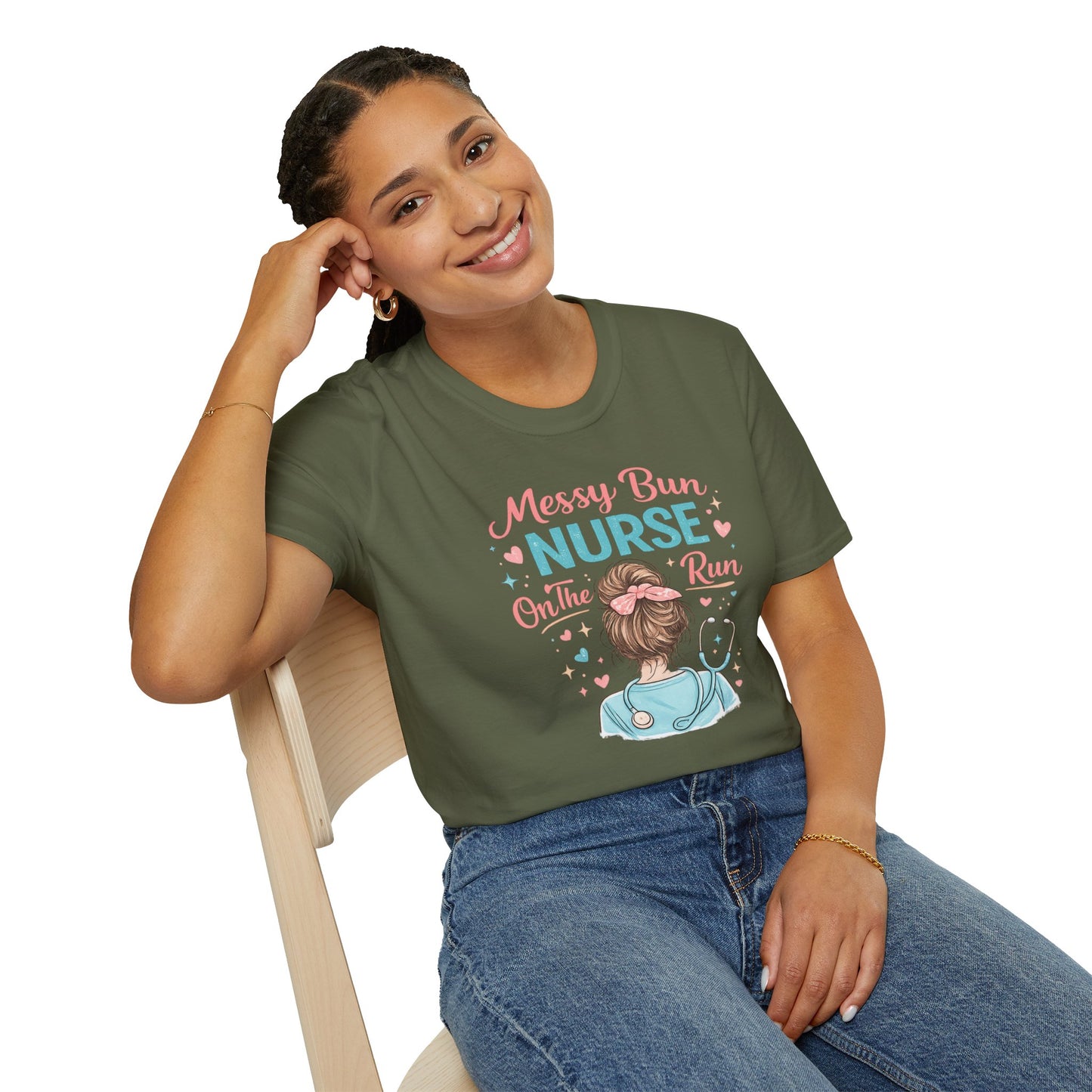 Messy Bun Nurse On The Run Shirt – Cute Nurse T-Shirt for Women – Funny RN CNA Nursing Student Tee – Nurse Gift for Her, Medical Worker Apparel
